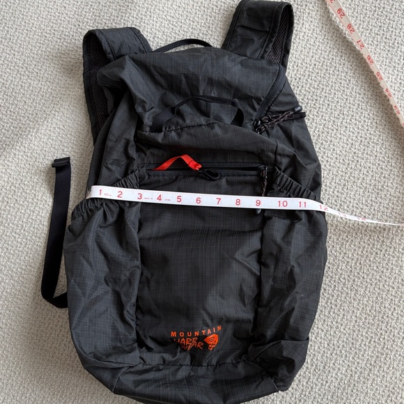 Mountain Hardwear 15L packable backpack - Picture 3 of 4